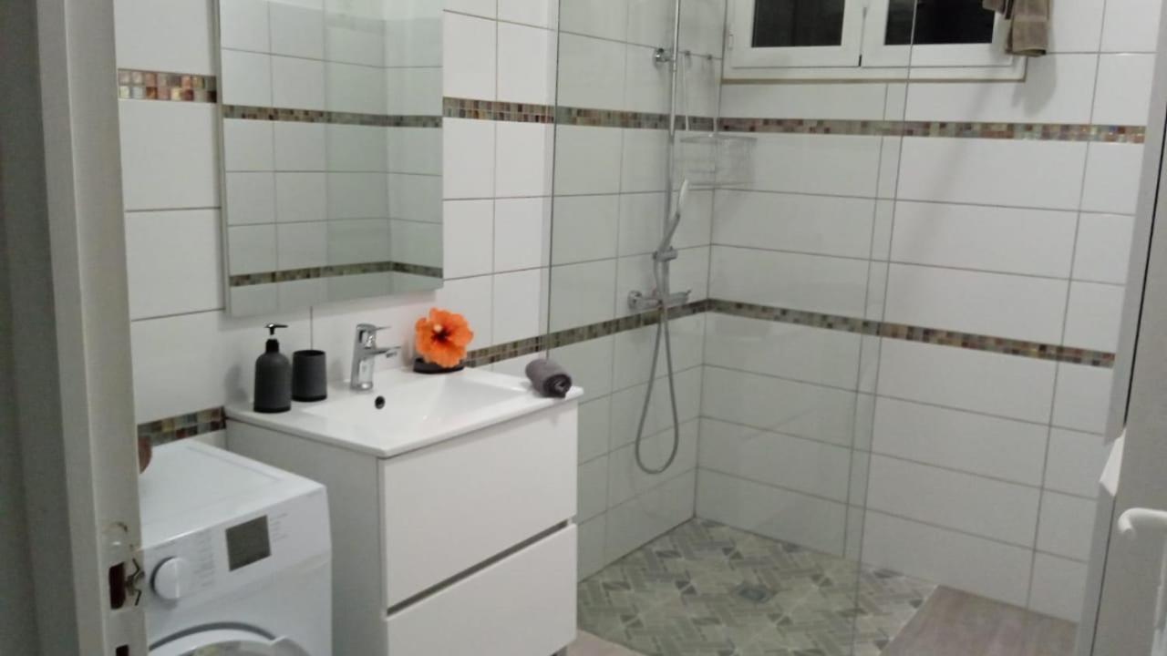 Maison De Vacances Baca Vue Sur Mer Capesterre Ngoại thất bức ảnh